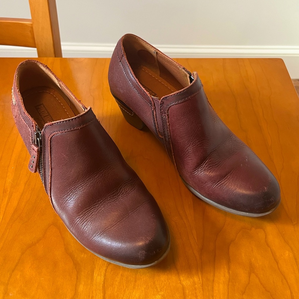 Women’s Pikolino Zipper Ankle Booties in Maroon (size 38)
